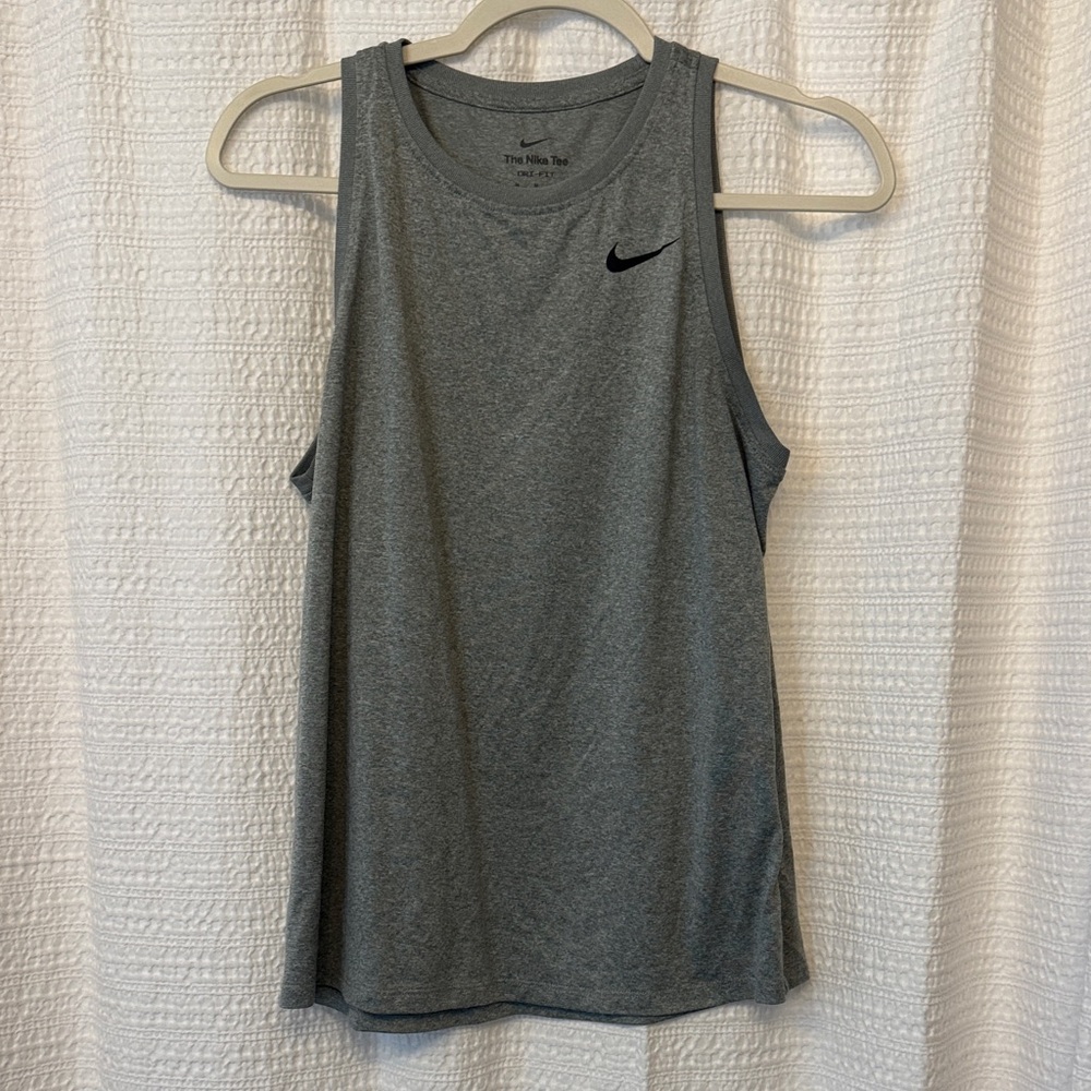Nike Women's Heather Gray Muscle Tee